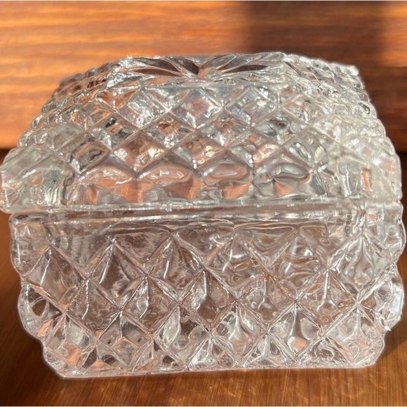 Cut Glass Princess Trinket Box, Pressed Glass Rectangular Tiny Glass Container - Picture 12 of 16